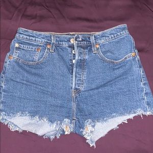 501 Levi’s High Waisted shorts